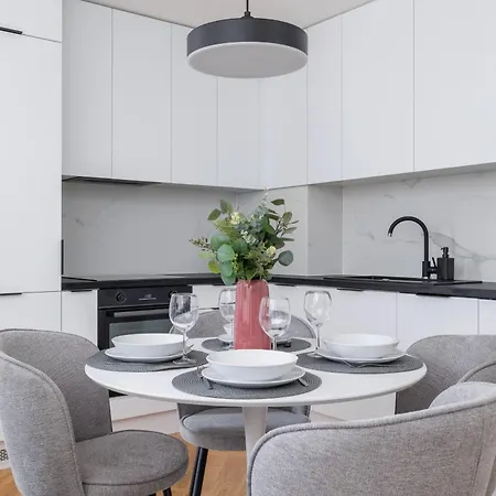Lux Apartments Kosciuszki 39 With Parking By Renters Prestige Krakow Exterior photo